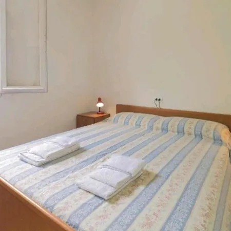 Class Apartment *